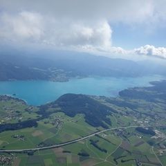 Flugwegposition um 11:47:37: Aufgenommen in der Nähe von Gemeinde Berg im Attergau, Österreich in 1896 Meter